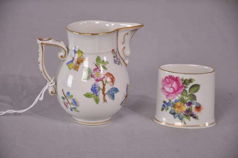 2 Herend porcelain items; 4171-030