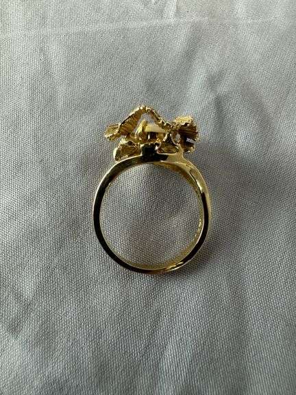 14kt gold opal flower ring; 13227-019