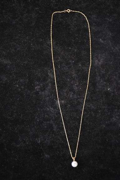14kt gold necklace with pearl and 10kt gold pendant; 13227-024