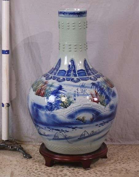 Large Oriental style ceramic floor vase with wooden pedestal; 68-6953
