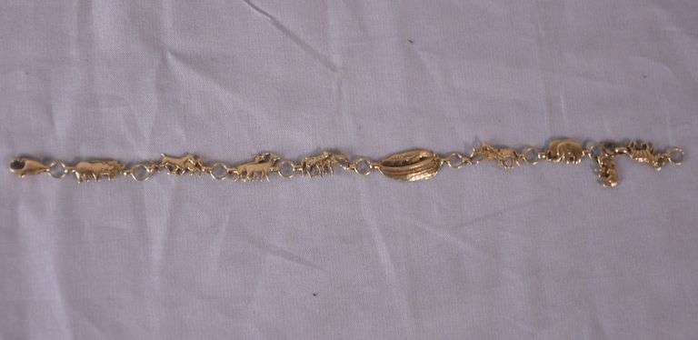 10kt gold Noah's Ark bracelet; 13227-012