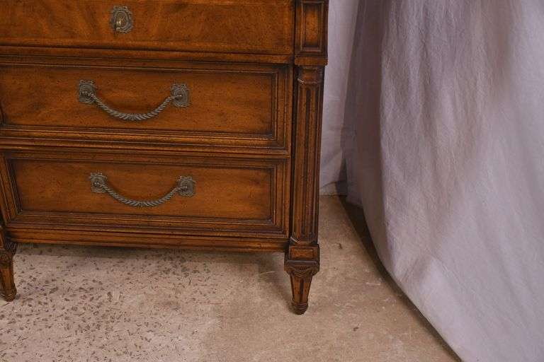 Henredon inlaid walnut 9 drawer triple dresser; 68-6865B