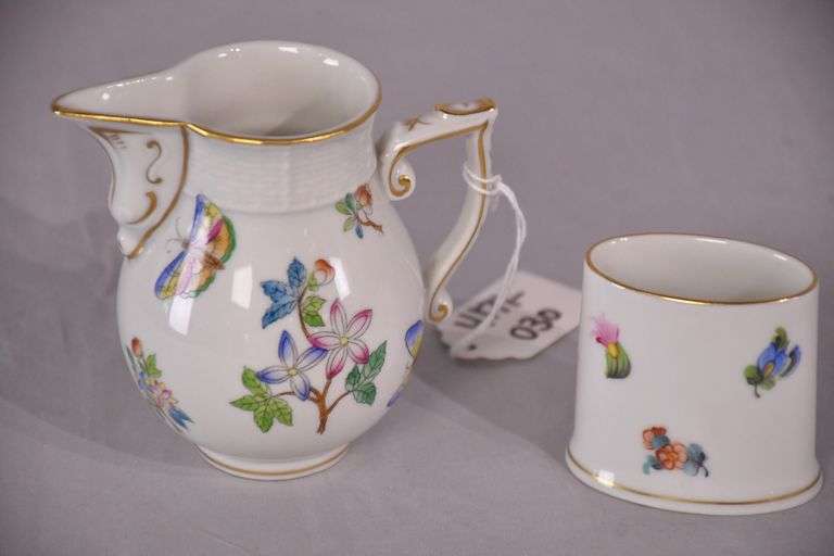 2 Herend porcelain items; 4171-030