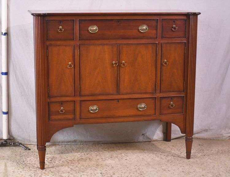 Drexel Heritage mahogany server with reeded columns; 68-6858