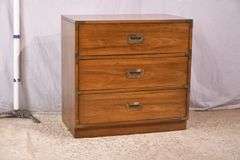 Bernhardt oak campaign style 3 drawer bachelor's chest; 68-6816C
