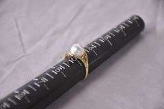 14kt gold solitaire pearl ring; 13227-017
