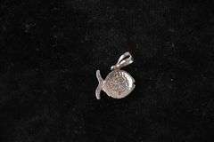 14kt white gold fish pendant; 13227-013