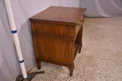 Henredon inlaid walnut single drawer open front nightstand; 68-6865D