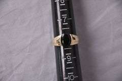 10k gold ring with onyx stone; 13227-008