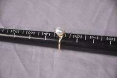 14kt gold solitaire pearl ring; 13227-017