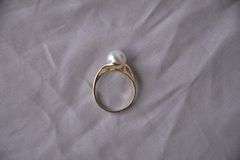 14kt gold solitaire pearl ring; 13227-017
