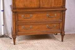 Henredon inlaid walnut chest on chest with fitted interior; 68-6865A