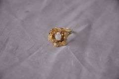 14kt gold opal flower ring; 13227-019