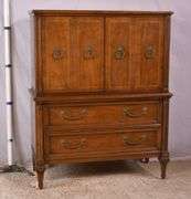 Henredon inlaid walnut chest on chest with fitted interior; 68-6865A