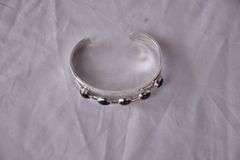 Sterling silver bracelet with sapphire stones; 155-1083