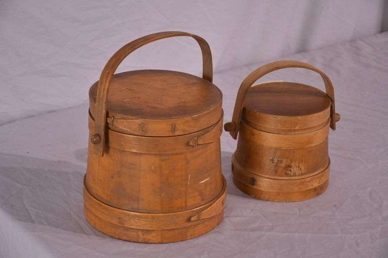 2 vintage sugar firkins with lid; 18304-005