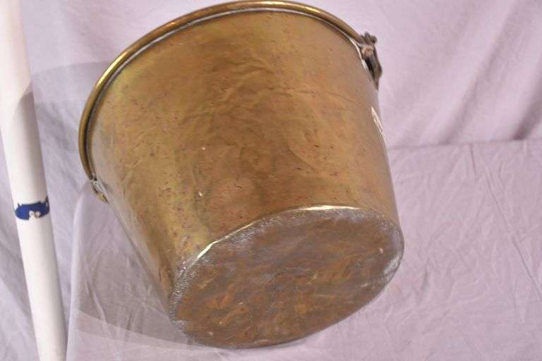Vintage brass bucket; 18305-019
