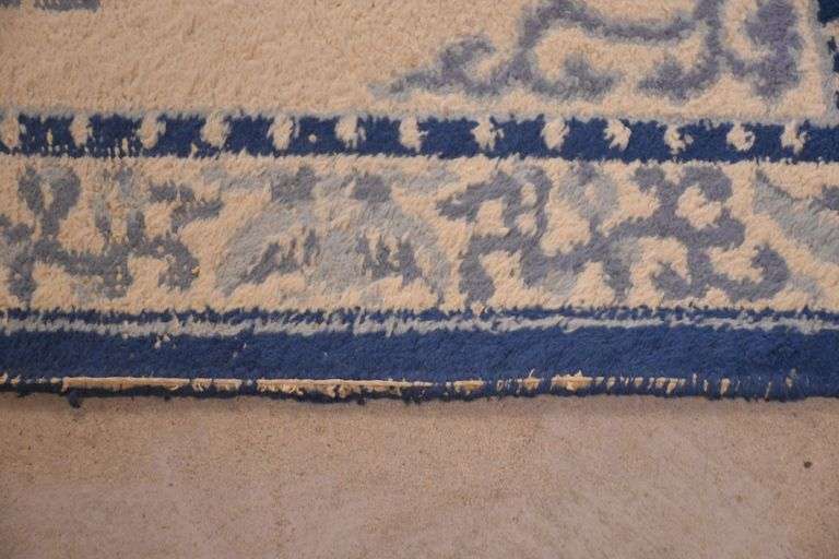 4.1'x6.0' hand knotted blue and off-white rug; 18305-006