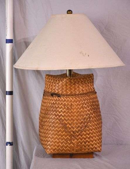 Large woven lamp with shade; 55-12256A