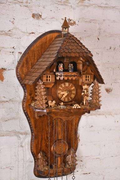 Heinzmann "Black-Forest-Star" German Cuckoo clock; 9485-106