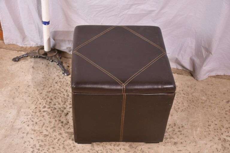 Brown synthetic leather lift top storage box/bench; 55-12267