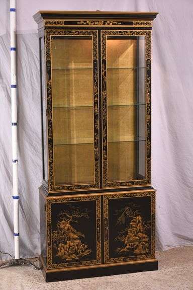 Drexel Heritage "Et Cetera" black and gold Oriental decorated curio; 4779-006