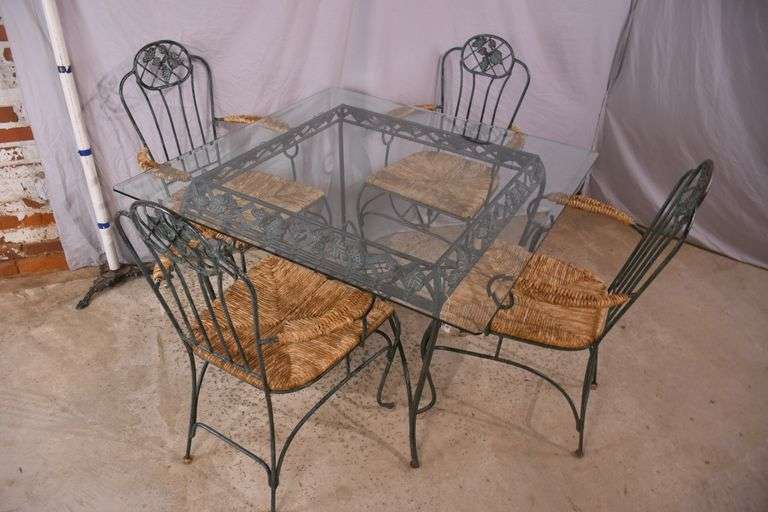 5 piece green iron dining set; 1116-746