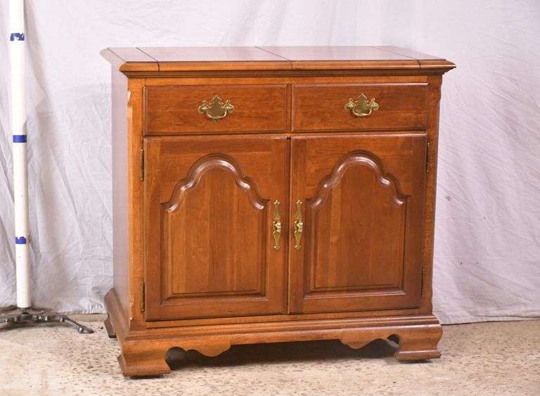 Stanley "The American Craftsman Collection" cherry flip-top server; 155-1114