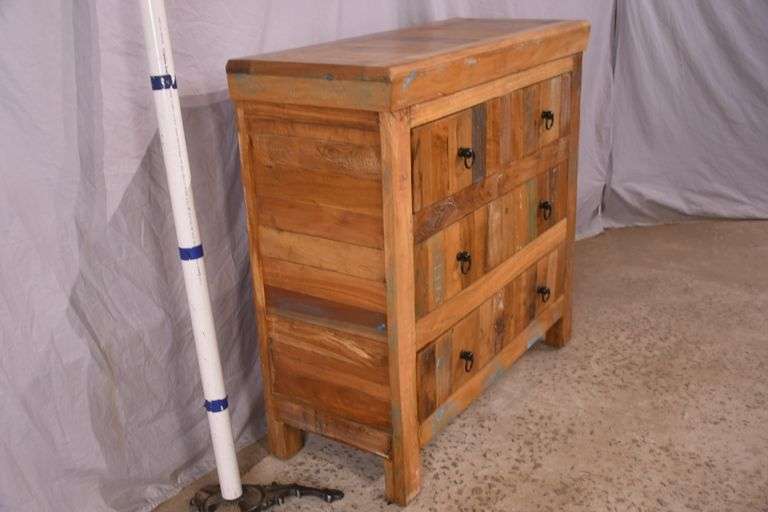 Distressed 2 over 2 drawer dresser; 74-12860