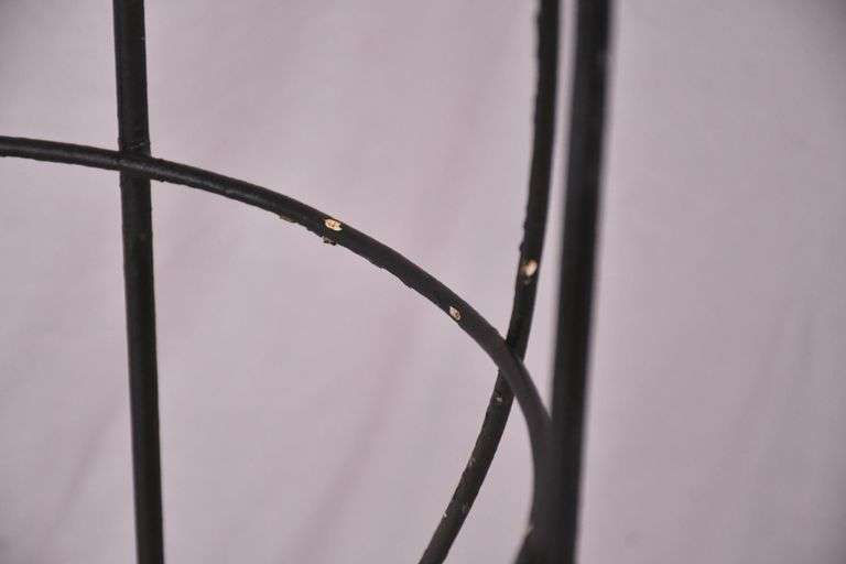 Vintage black iron topiary trellis; 869-611
