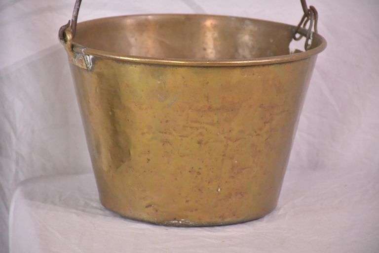 Vintage brass bucket; 18305-019