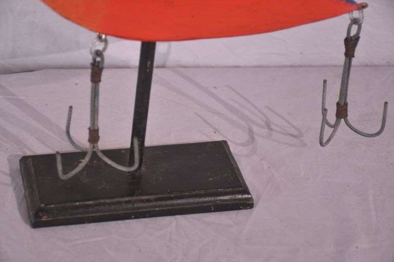 Carved wooden rattle trap sculpture; 13-205