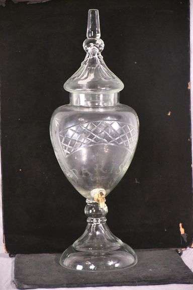 Large crystal beverage dispenser with lid; 18305-030