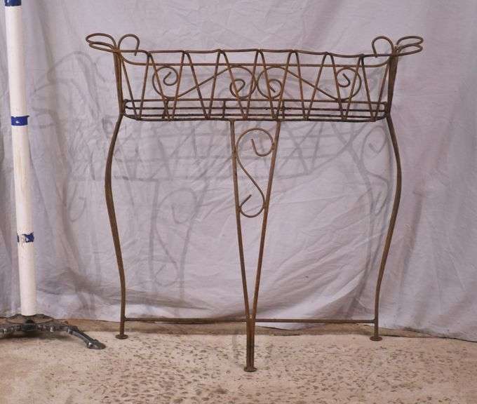 Iron console planter; 17937-022