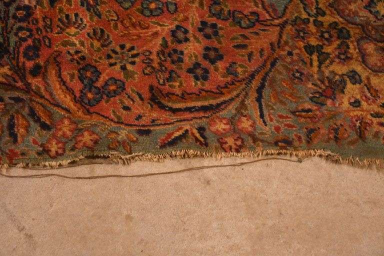 8.9'x12.0' vintage Karastan style machine made rug; 55-12216