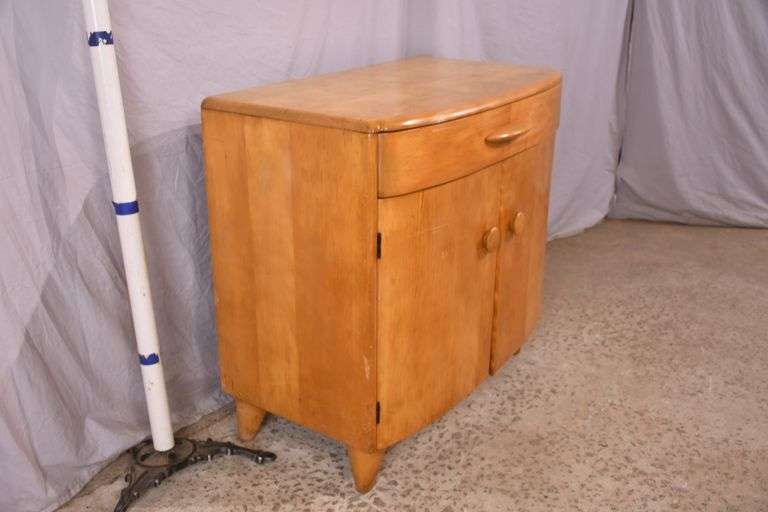Maple modern style bowfront server; 55-12319