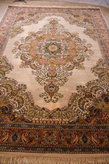 8.3'x11.6' Atlas machine made rug; 44-482