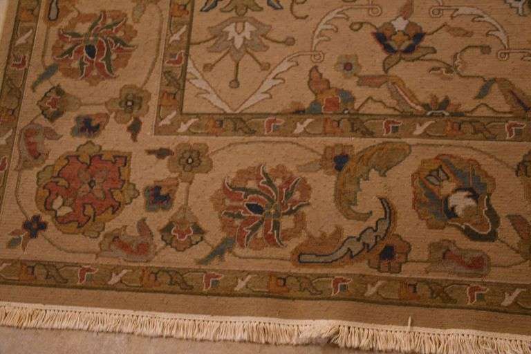 8.11'x11.9' hand knotted Indo-Soumak rug; 5038-010