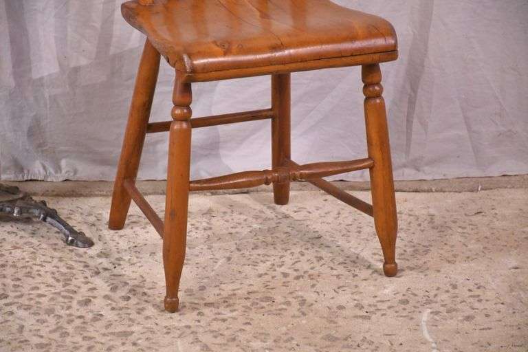 Early spindle back side chair; 3072-010