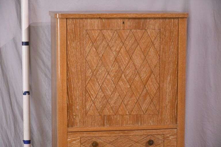 Distressed inlaid abattant; 55-12166