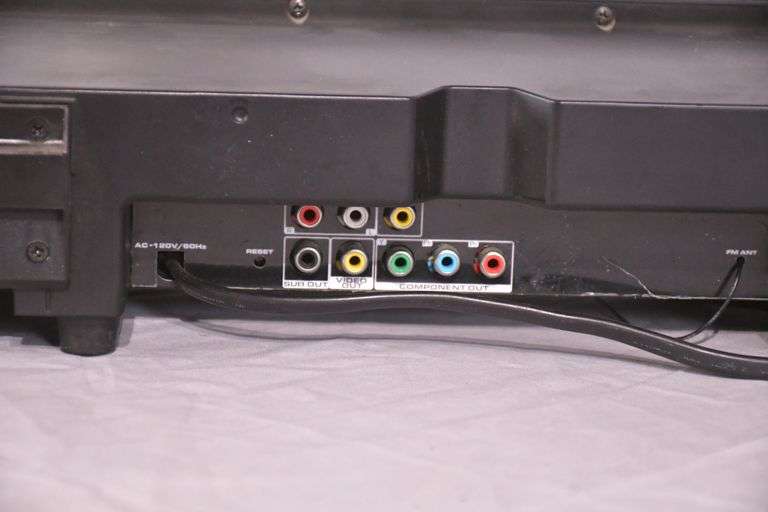 iLive sound bar; 55-12357