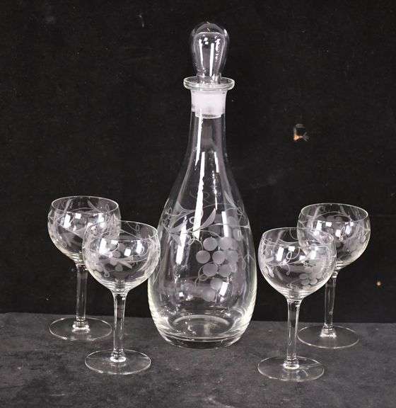 5 piece etched glass wine set with grape designs; 18308-018