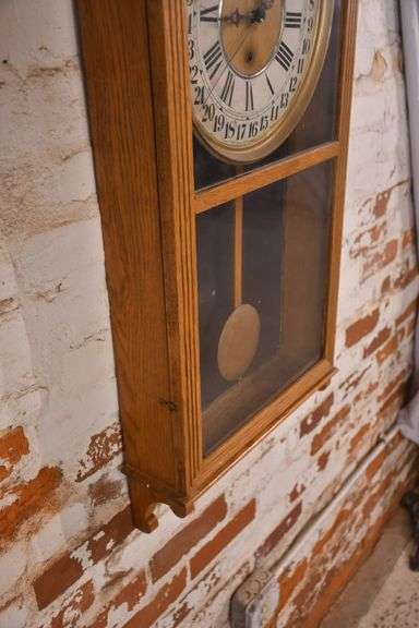 Sessions vintage calendar wall clock with oak case; 10271-065