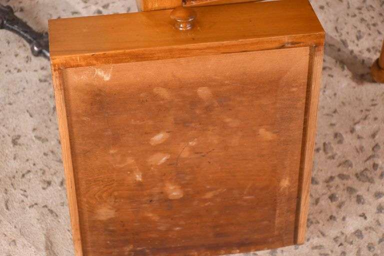 Early two-tier washstand with drawer; 18304-008