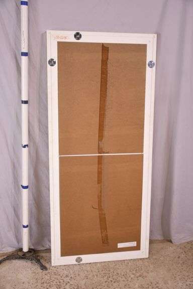 Large mirror with white frame; 55-12190