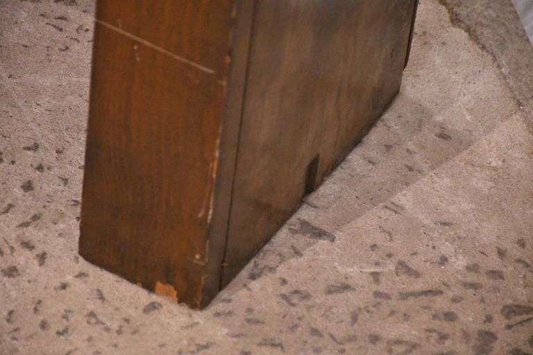 Early pine 2 door bookcase/cabinet top; 18308-010