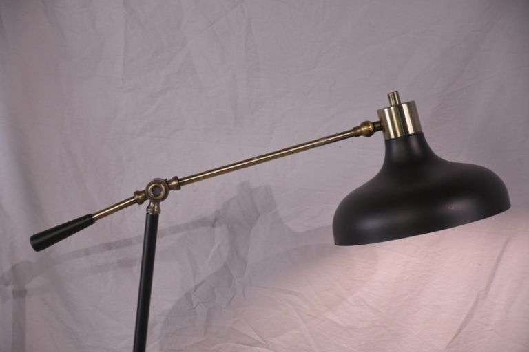Black metal floor lamp with adjustable arm; 1153-094