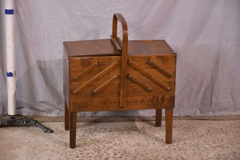 Vintage Strommen Bruk Hamar multi-tiered sewing kit; 55-12328