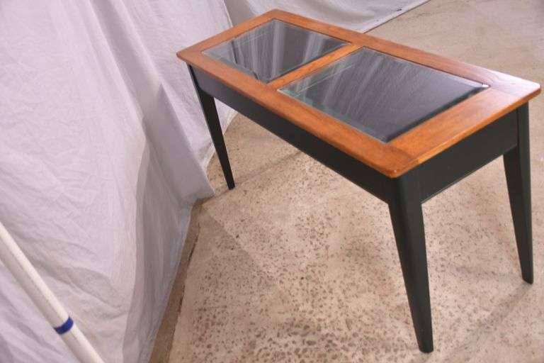 Green 2 drawer display sofa table with oak top and beveled glass inserts; 5038-005