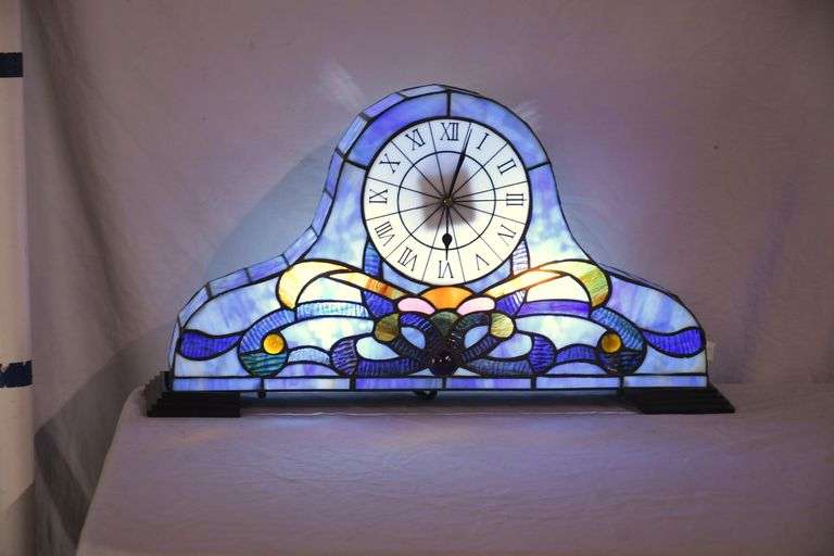 Stained glass Napoleon style mantle clock with lighted interior; 1116-734